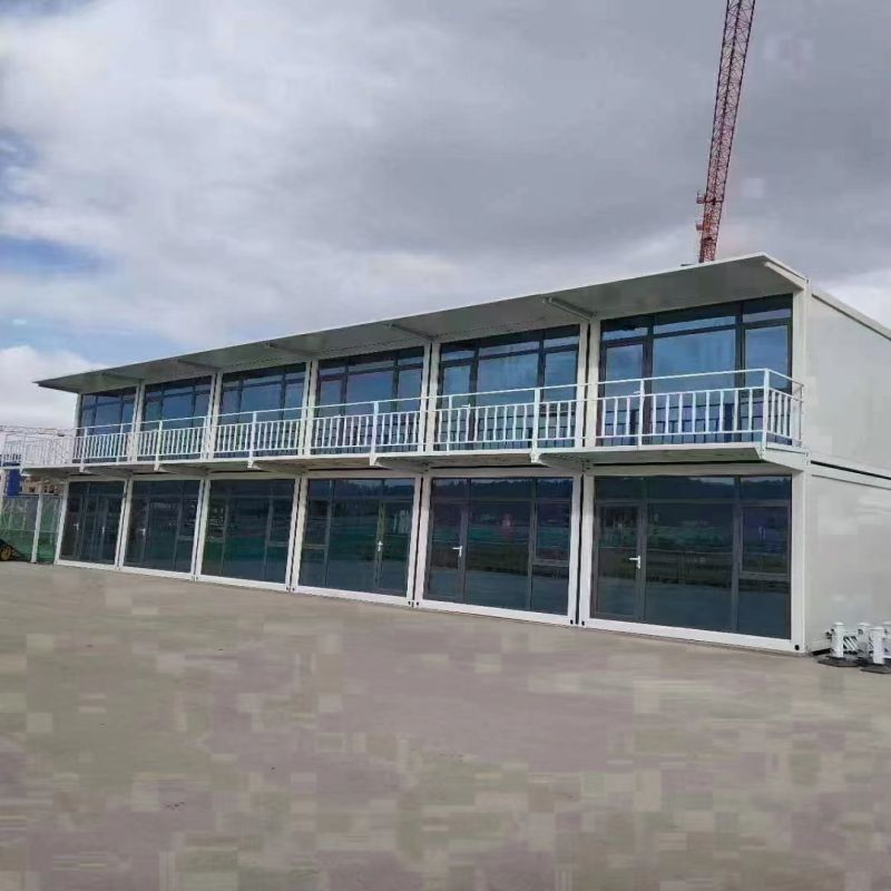 Prefab 3 Bedroom Luxury Container House With Aluminum Window And 5800*2480*2896mm