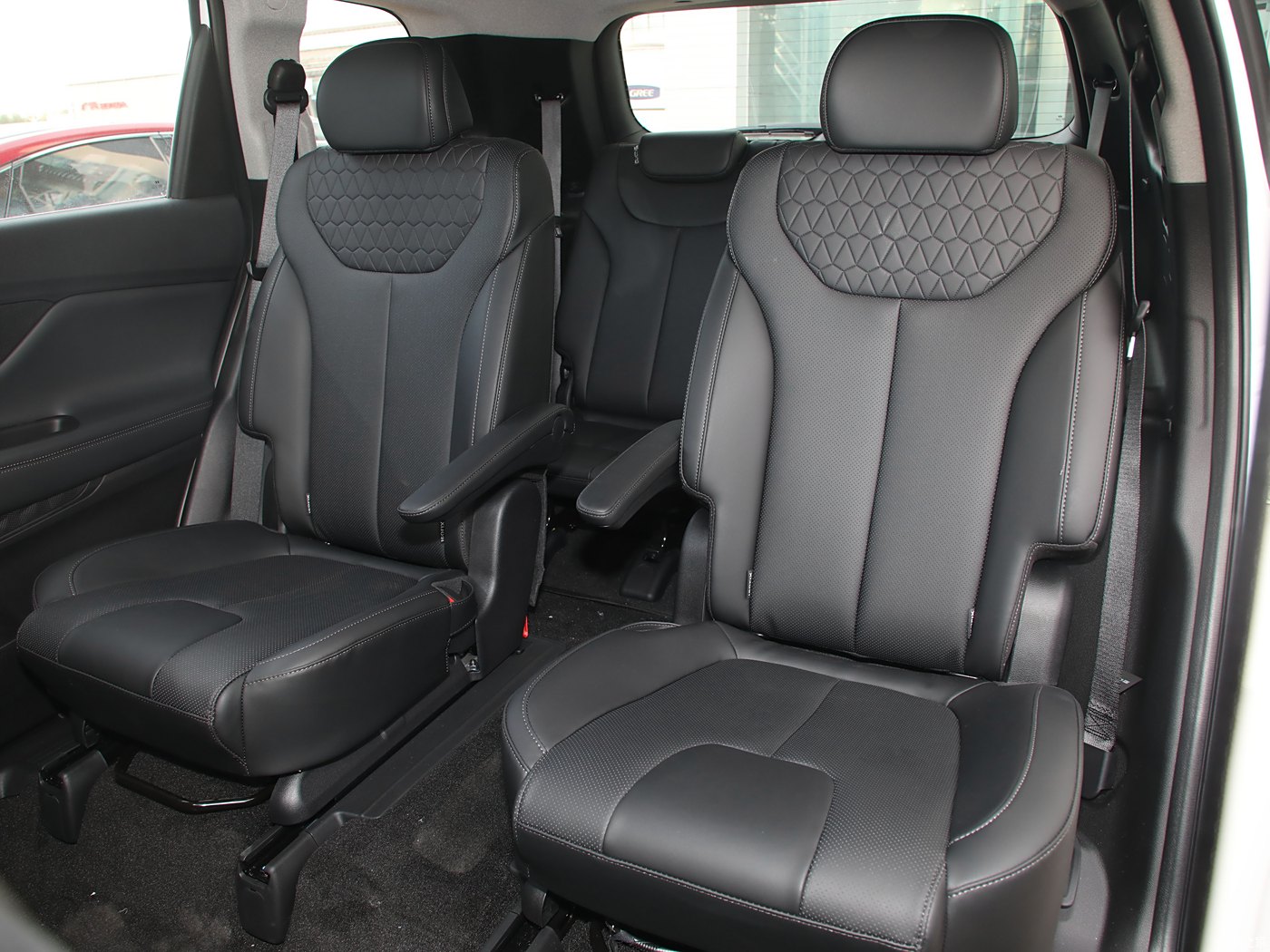 Newest 2024 Hyundai Santa Fe Traveler AWD Top SUV 248ps High Speed 210km/h 5 Doors 6/7Seats Touch Screen Yes Imported