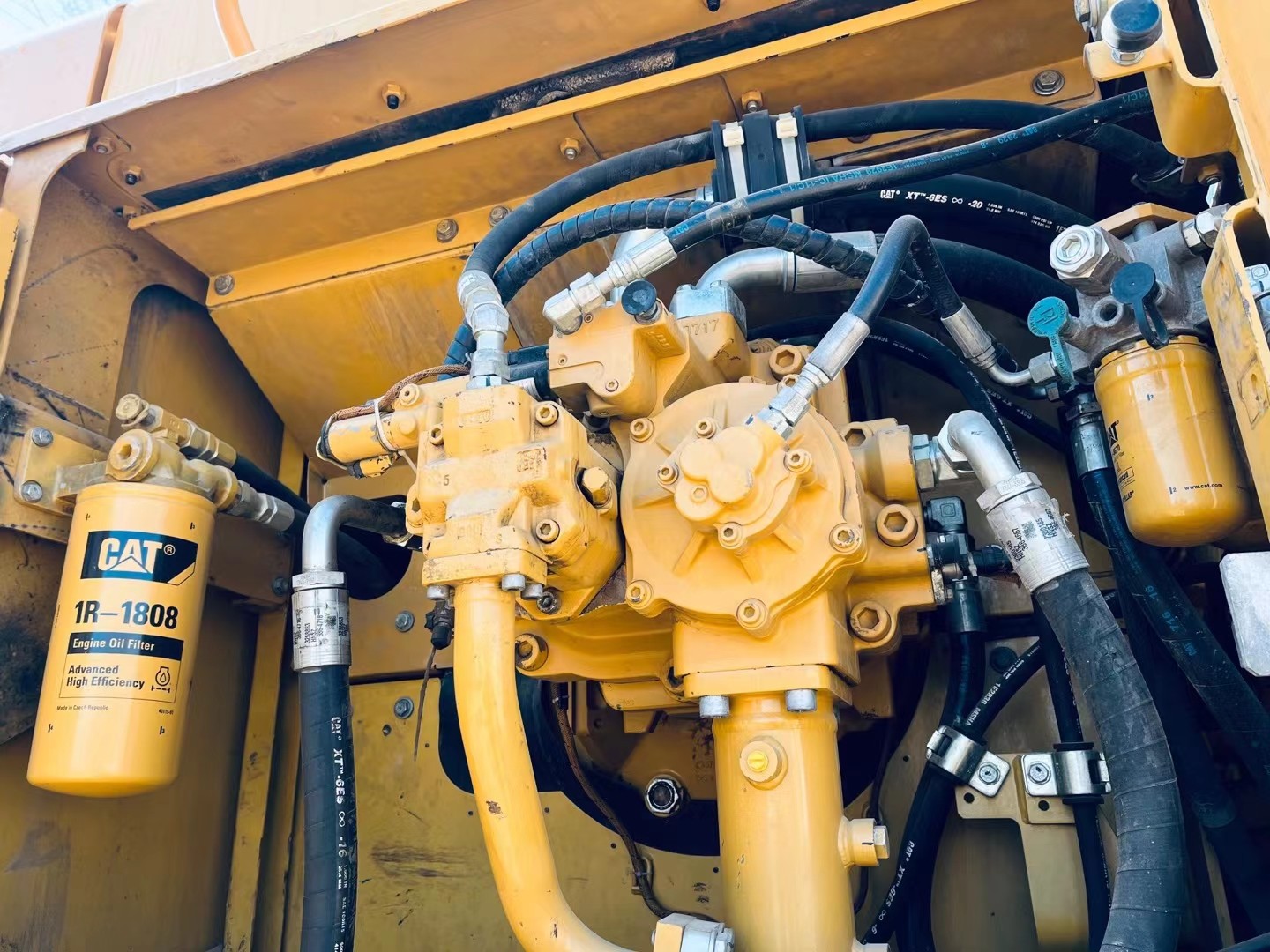 CAT349D2 Used CAT Excavators Bucket Capacity 2.1 Cubic Meters 2018 Used Excavator Korea