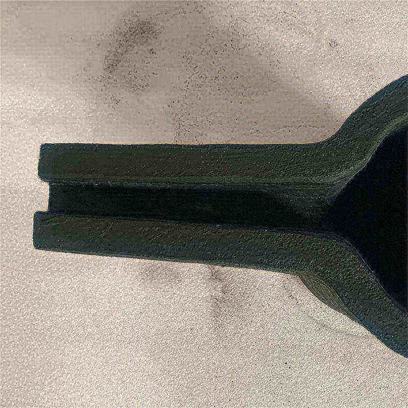 Advanced Heat Resistance Silicon Carbide Graphite Crucible With Pouring Nozzle for High-Temperature Applications