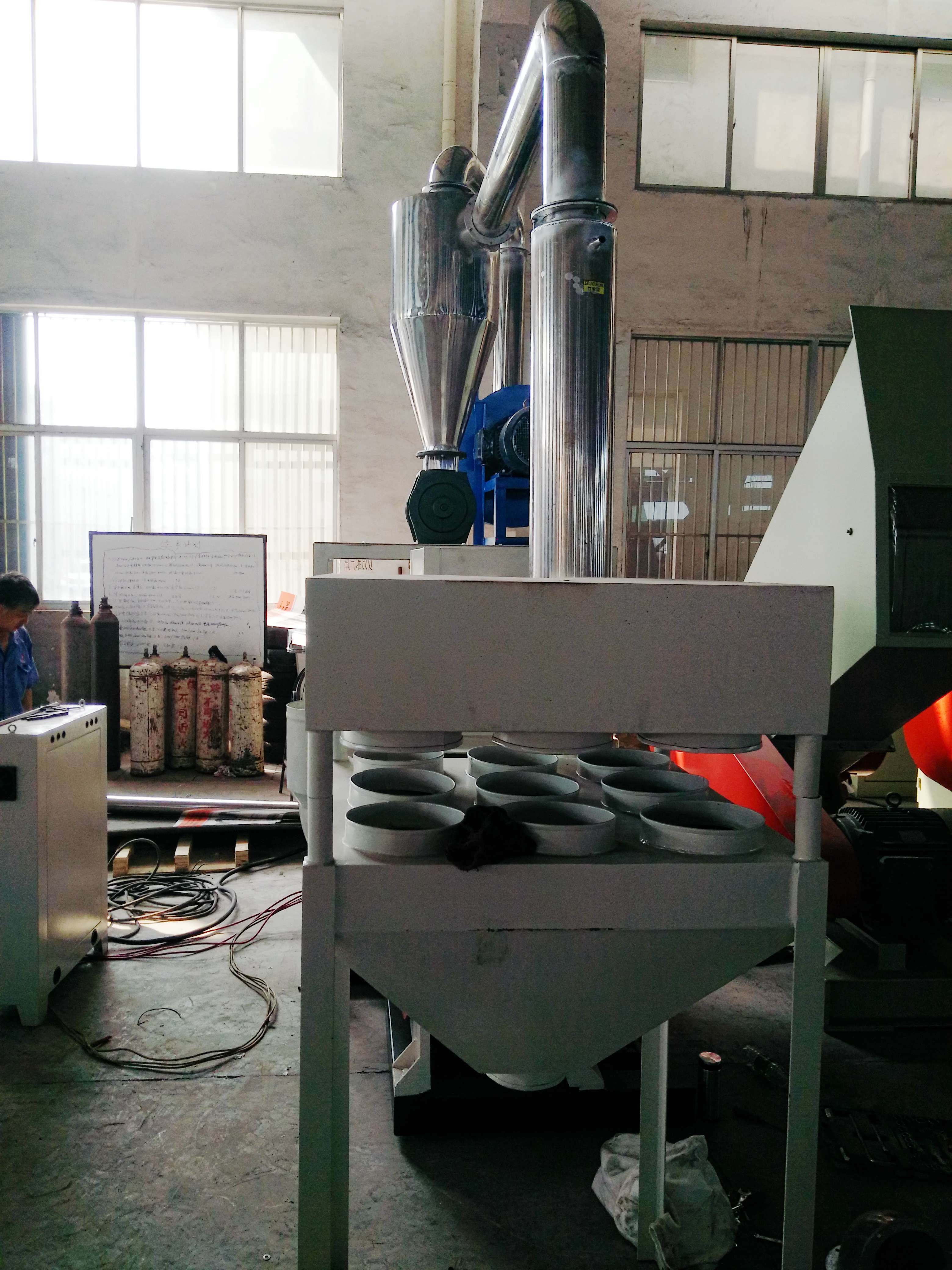 200kg / H Automatic Plastic Milling Machine Abrasion Resistance Fully Sealed