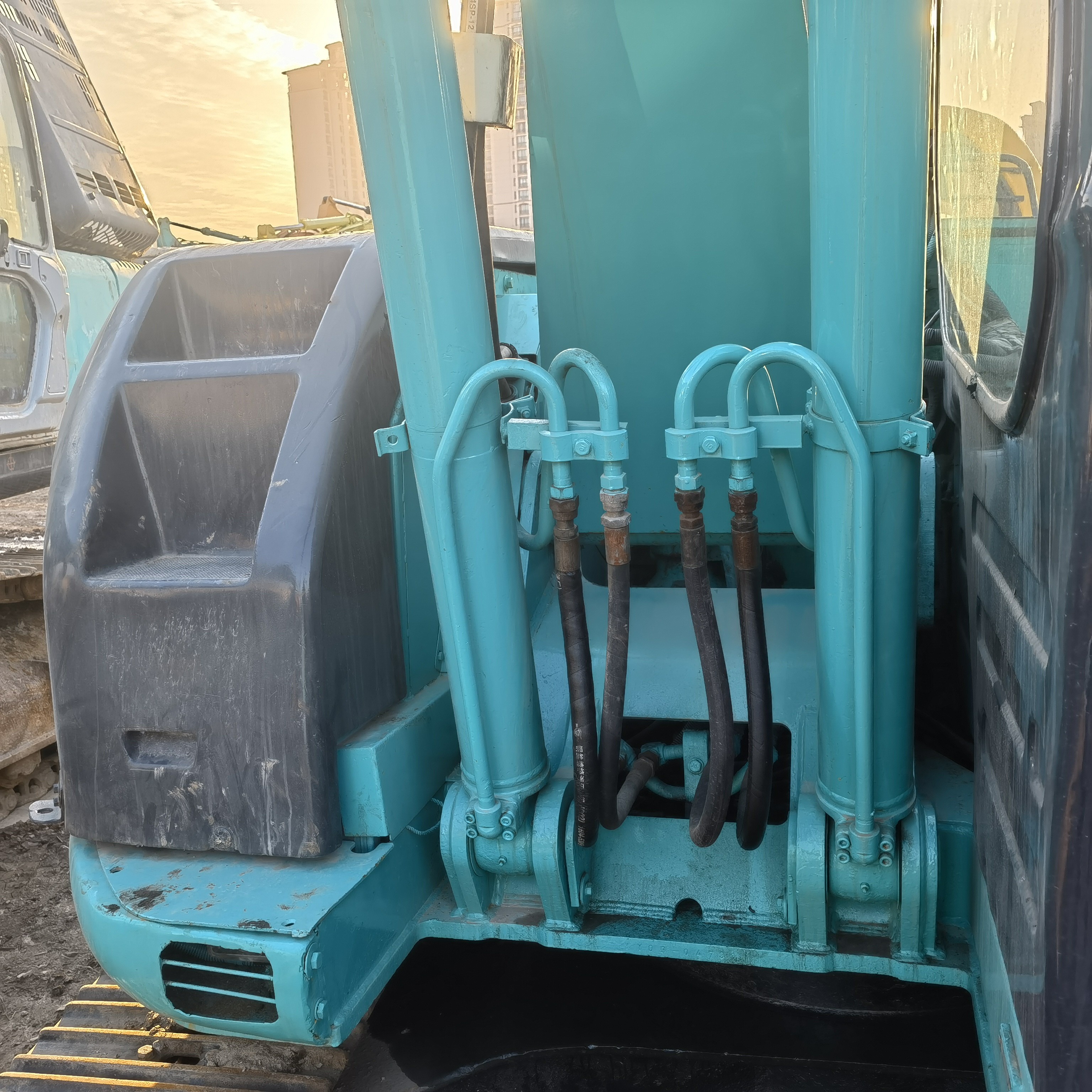 8.9m KOBELCO SK135SR Crawler Excavator Machine Second Hand Excavator