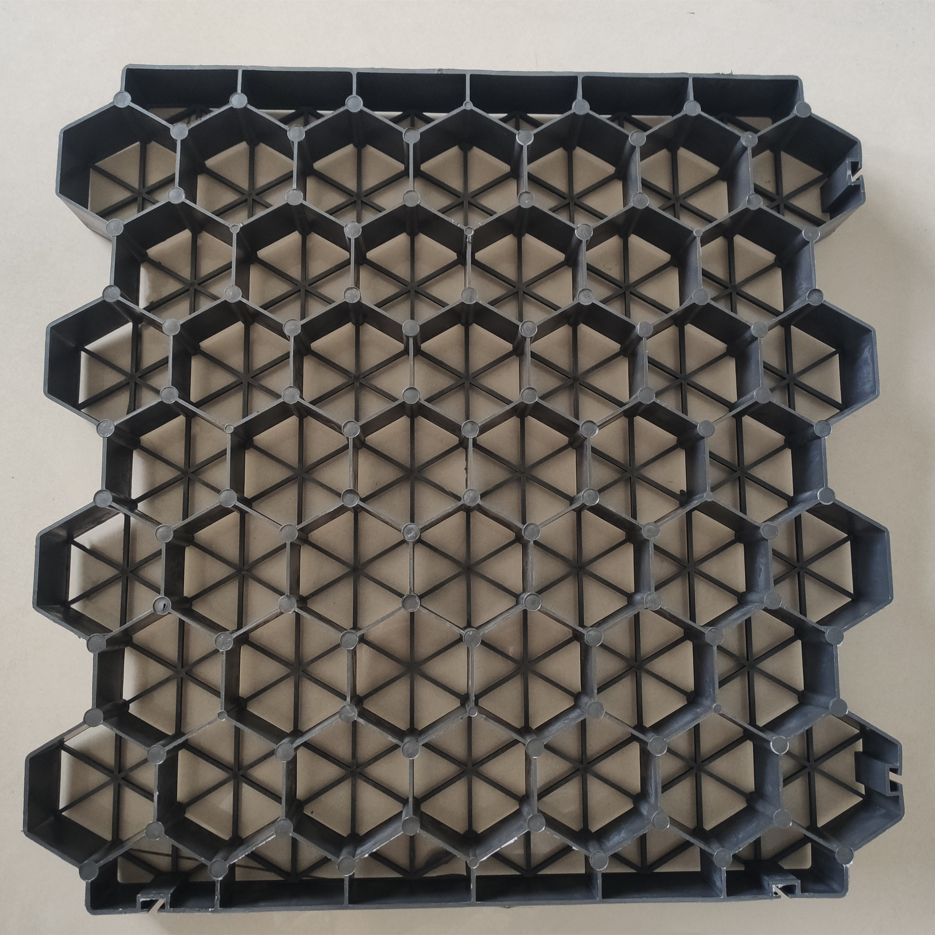 Landscape Turf Grass Paver 500*500*50MM HDPE Grass Grids Pavers with Modern Design