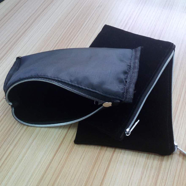 Durable Gift Bracelet Black Velvet Drawstring Bag Wear Resistant Custom Made