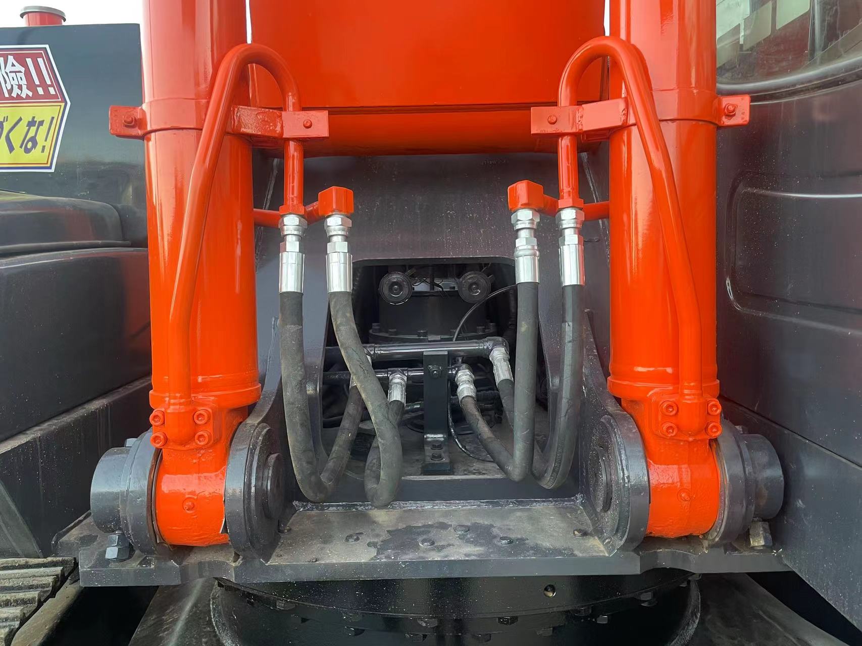 90%NEW used excavator HITACHI ZX240 factory price for sale