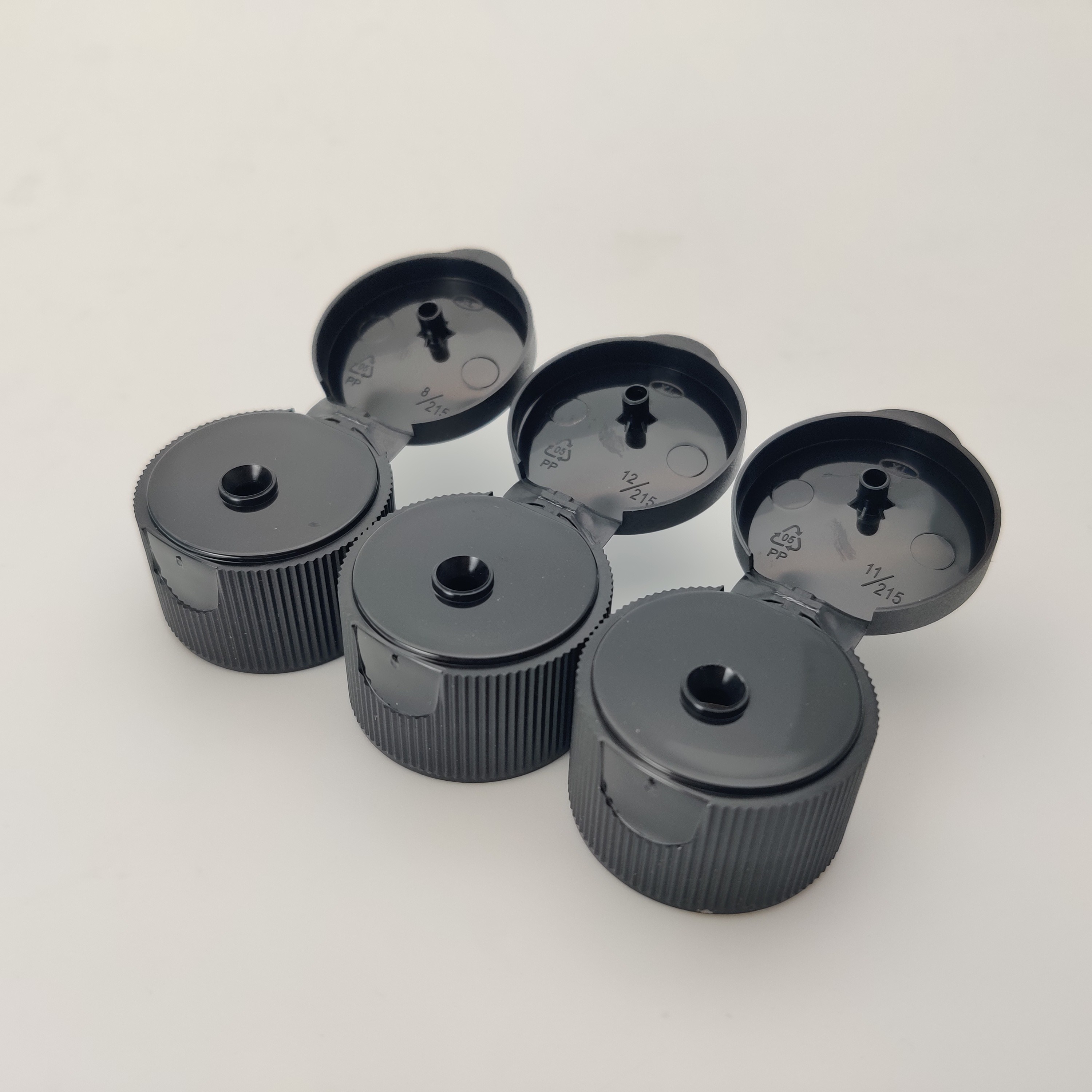 Reusable 28mm Flip Cap , 3.5mm Hole Snap Bottle Cap With Smooth Closure