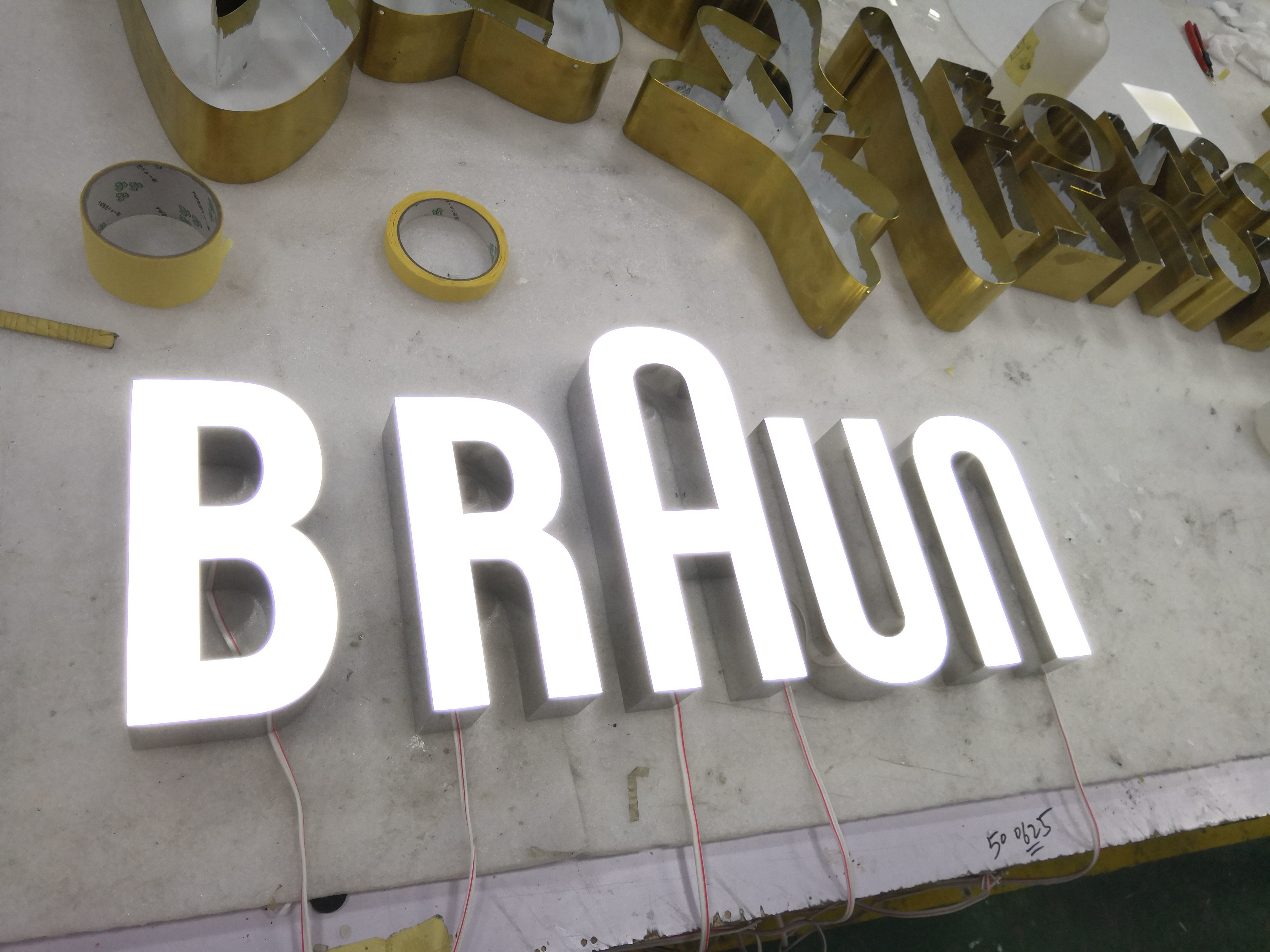 Building Facade Front Lit Channel Letter Sign Waterproof 120V
