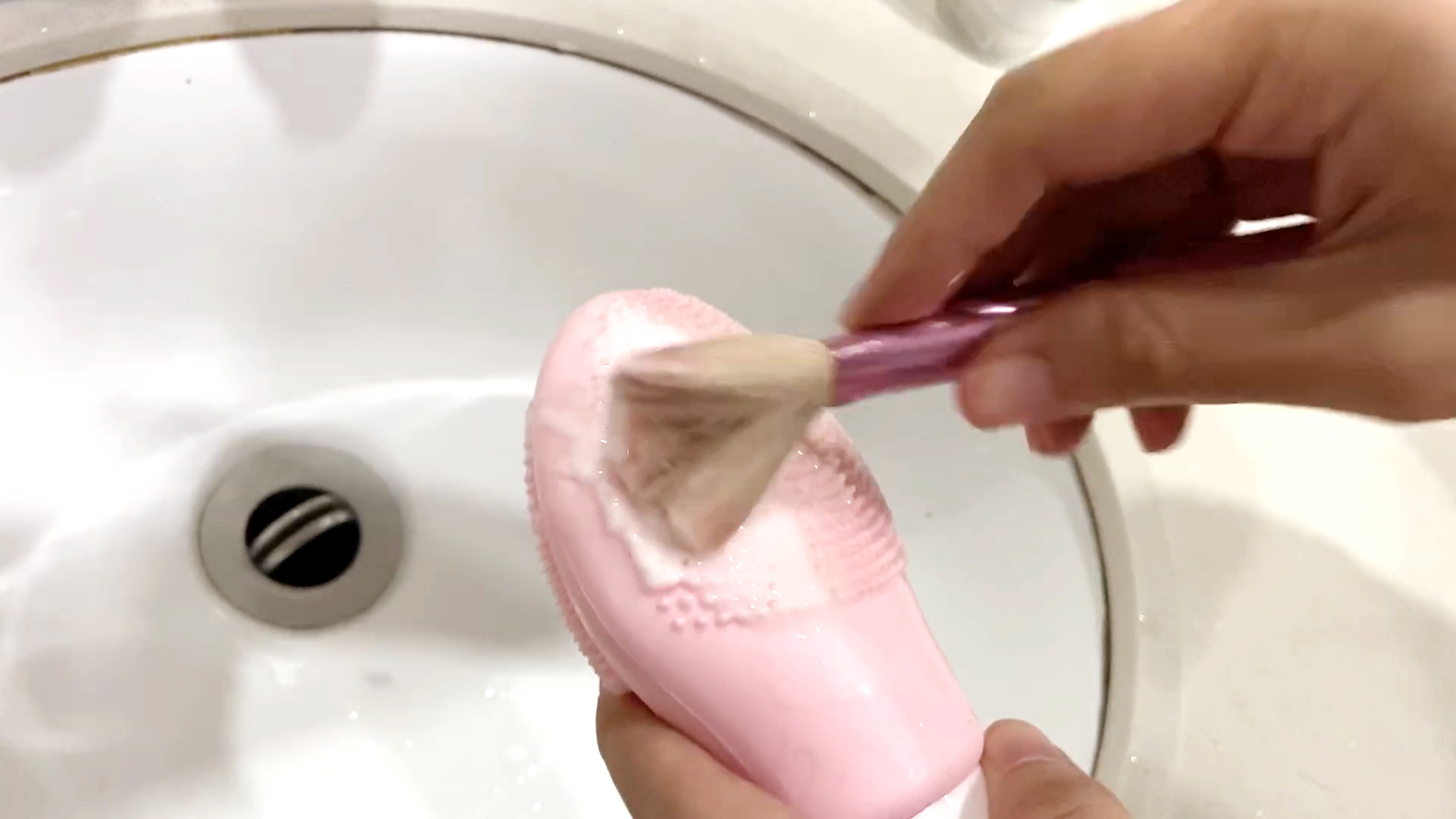 Pink Facial Cleansing Brush Silicone Electric Facial Cleanser