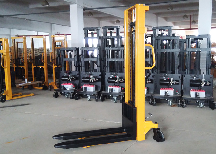 Mast Steel Manual Pallet Stacker Adjustable Forks With Integral Pump
