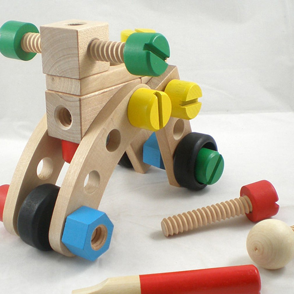 Children's Benefit Intelligence Disassembly Assembly Car Toy Solid Wood Assembly Intelligence 30 Pieces Screw Toy