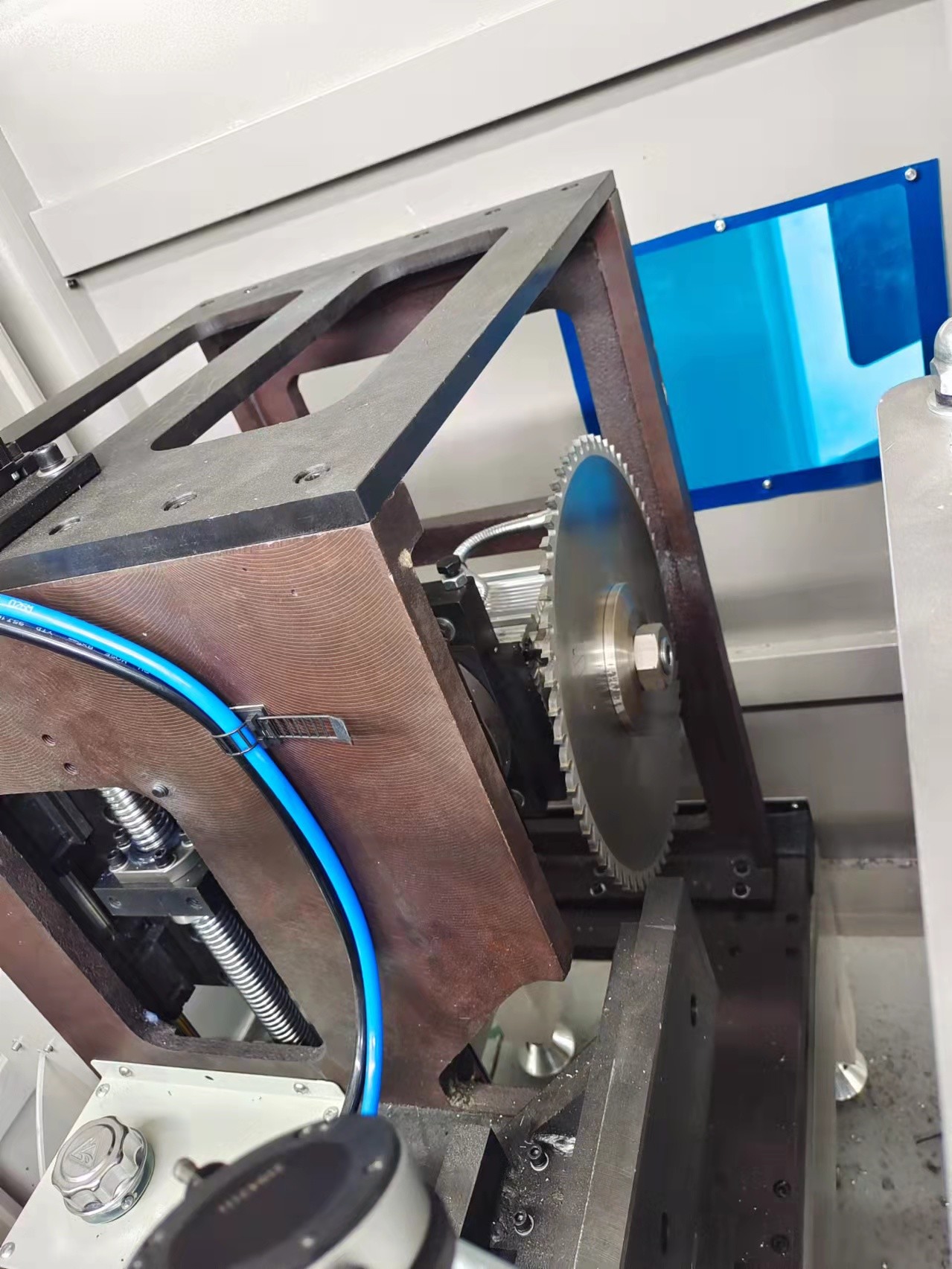 5 Axis 350mm End Milling Machine Aluminium Door Machine