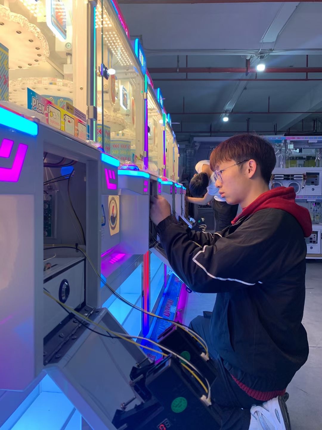 Dreamland High Quality Coin Arcade Clip Game Machines Coin Operated Customized Boutique Clip Prize Game Machines