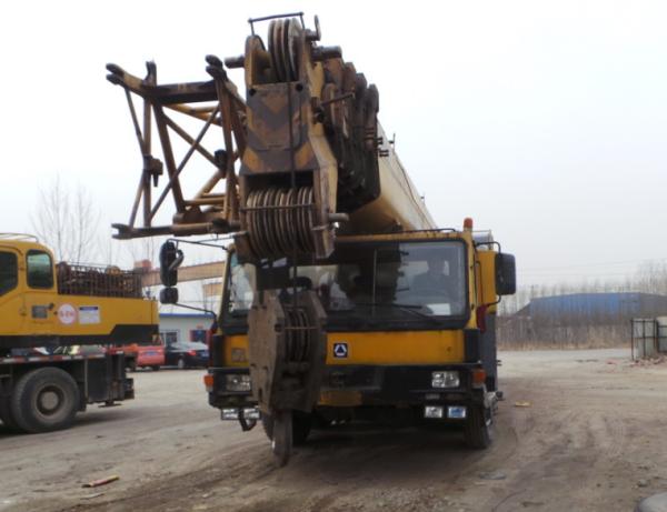 2006 YEAR Chinese Hydraulic XCMG 100ton mobile Crane (QY100K) truck crane jib
