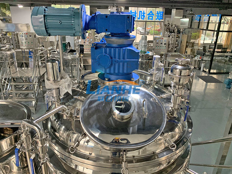High Shear Homogenizing Vacuum Emulsifier Mixer Lotion Emulsifying Machine