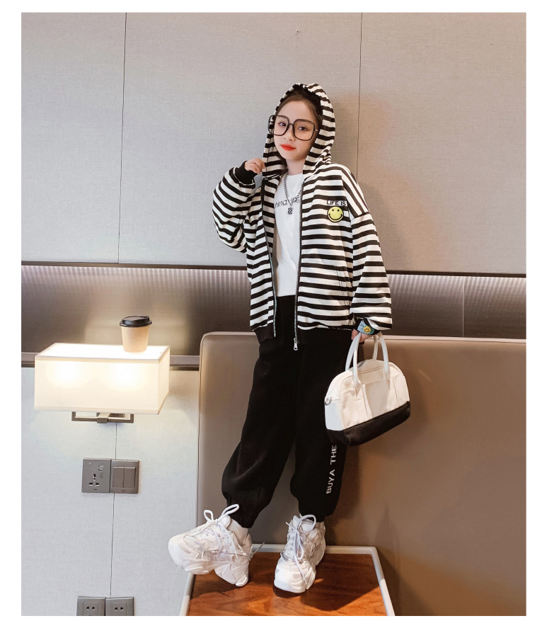 Teen Girls Hooded Black And White Striped Jacket Smiley Face Printed