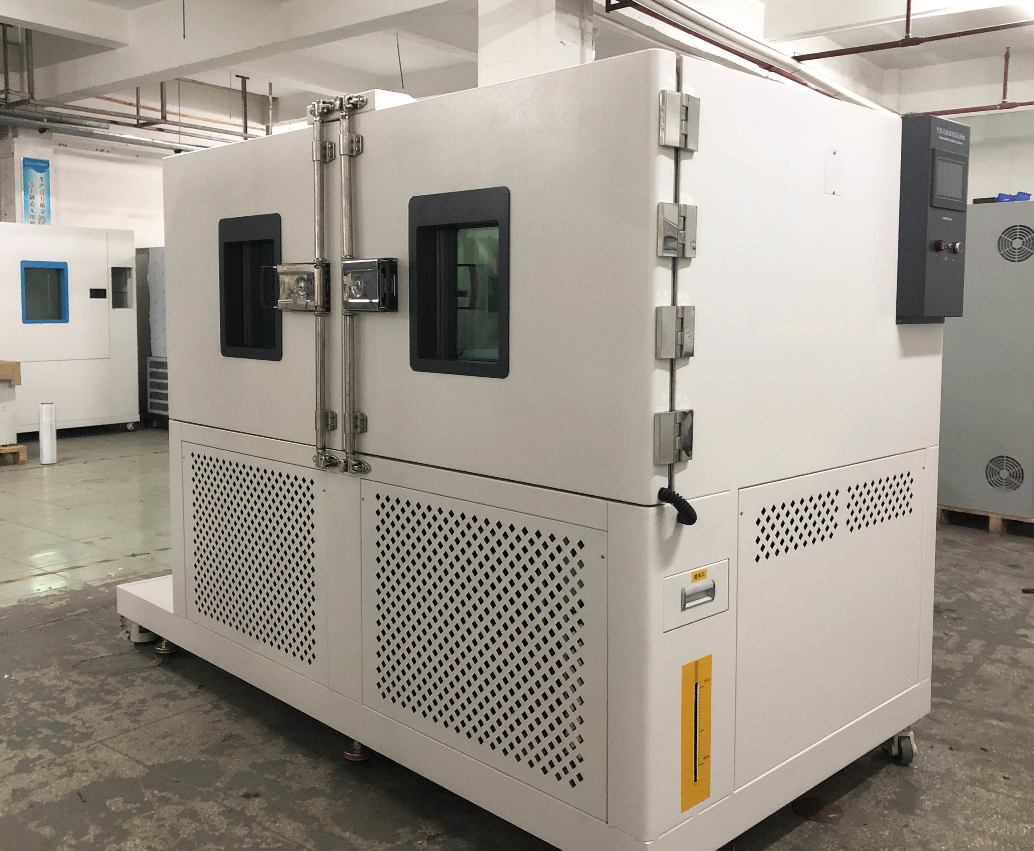 LIYI LED Lamps High Low Temperature Test Chamber Double Door 1500*400*400mm