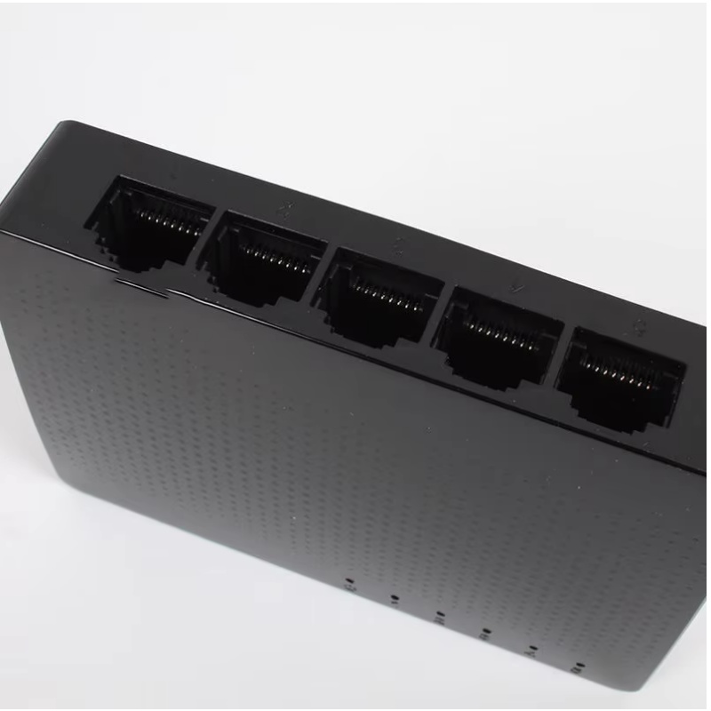 Private Mold Gigabit Switch SG105 5-Port 10/100/1000Mbps Desktop Switch for Smooth and Seamless Connectivity