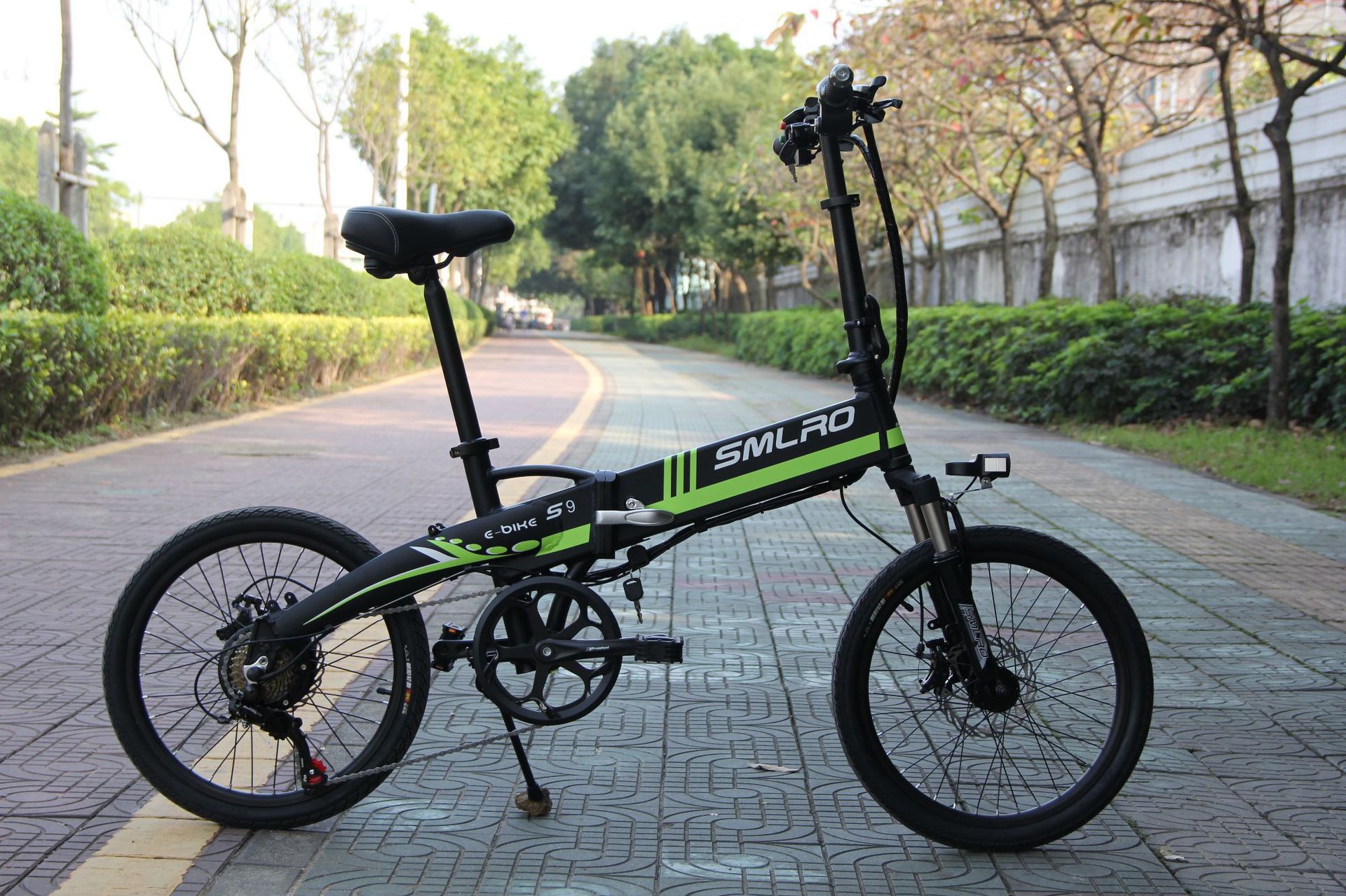 Foldable 20 Inch Electric Bike , Electric City Bike Aluminum Alloy 6061 Frame
