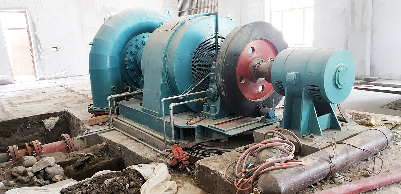 Automatic Water Turbine Generator Vertical Installation 50Hz/60Hz 300-3000rpm Air/Water Cooling