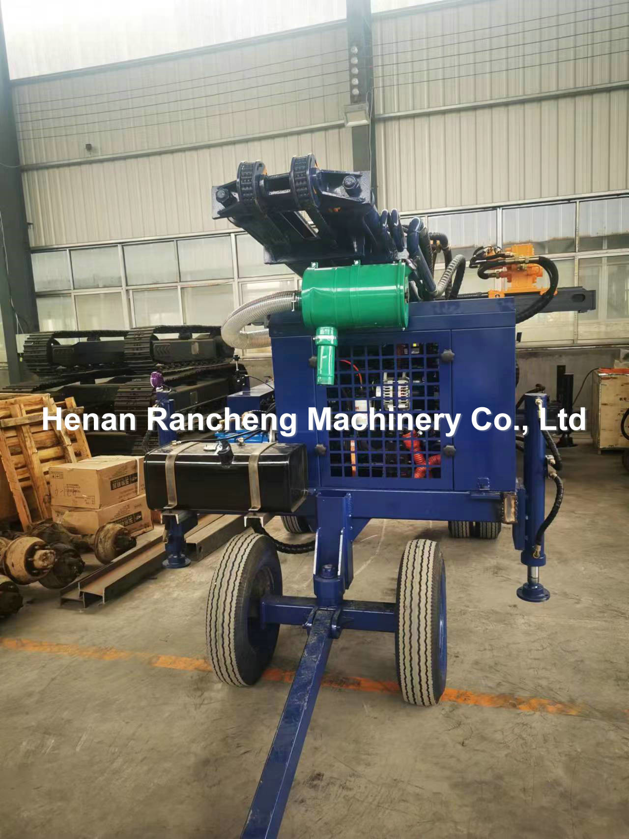 180m Depth Borehole Drill Machine 55KW Engine 90mm - 300mm Dia 5200kg