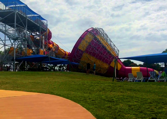 Big Commercial Pool Water Slides / Funnel Water Slide Customized Size