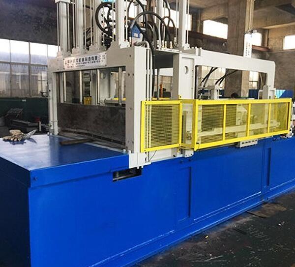 Safety Transformer Corrugated Sheet Roll Forming Machine 0.5 Mm - 1.75 Mm Plate