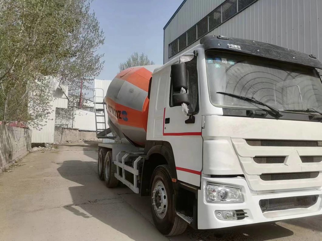 Sinotruck HOWO 6*4 Mixing Tanker Truck