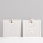 700gsm SGS Square Hang Tag Garment wing Hot Stamping Concave Florist 400gsm