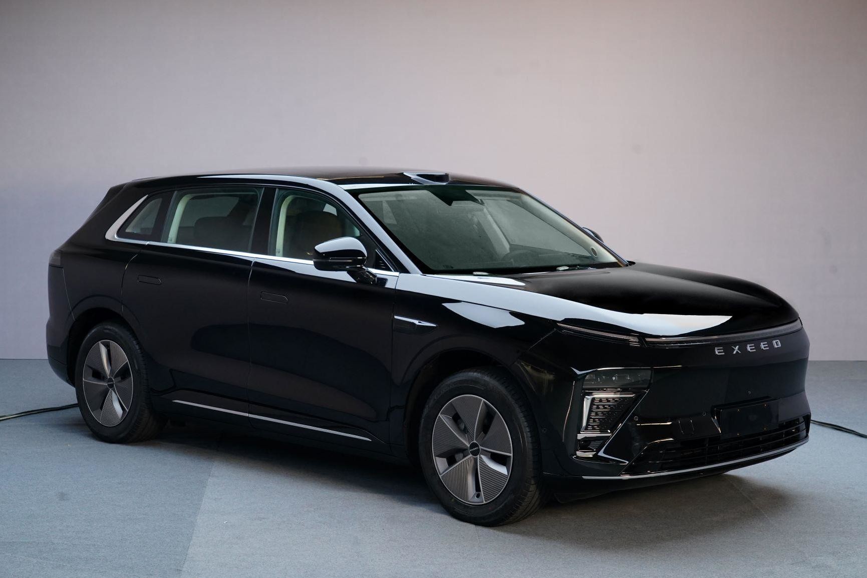 EXEED ET Chery Electric Car For Urban Commuting And Long Distance Travel