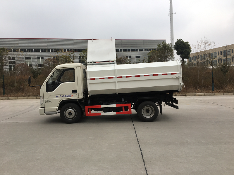 4x2 Mini Garbage Truck Hanging Bucket Barrel Loader 12 CBM Capacity Diesel Fuel
