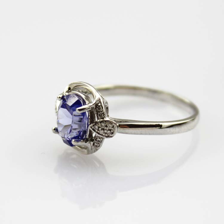 Fashion Jewelry 925 Silver 7x9mm Oval Blue Topaz Ring with Cubic Zircon(R106)