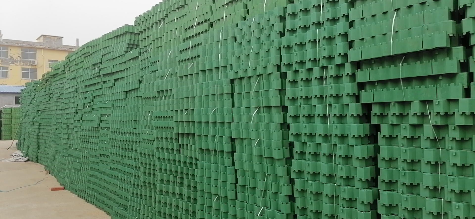 Black Green HDPE Plastic Planting for Parking Lot Grass Reinforcing in HDPE Material