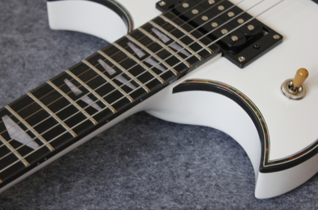 White Glossy Finish YMH SG Electric Guitars China Chrome Hardware