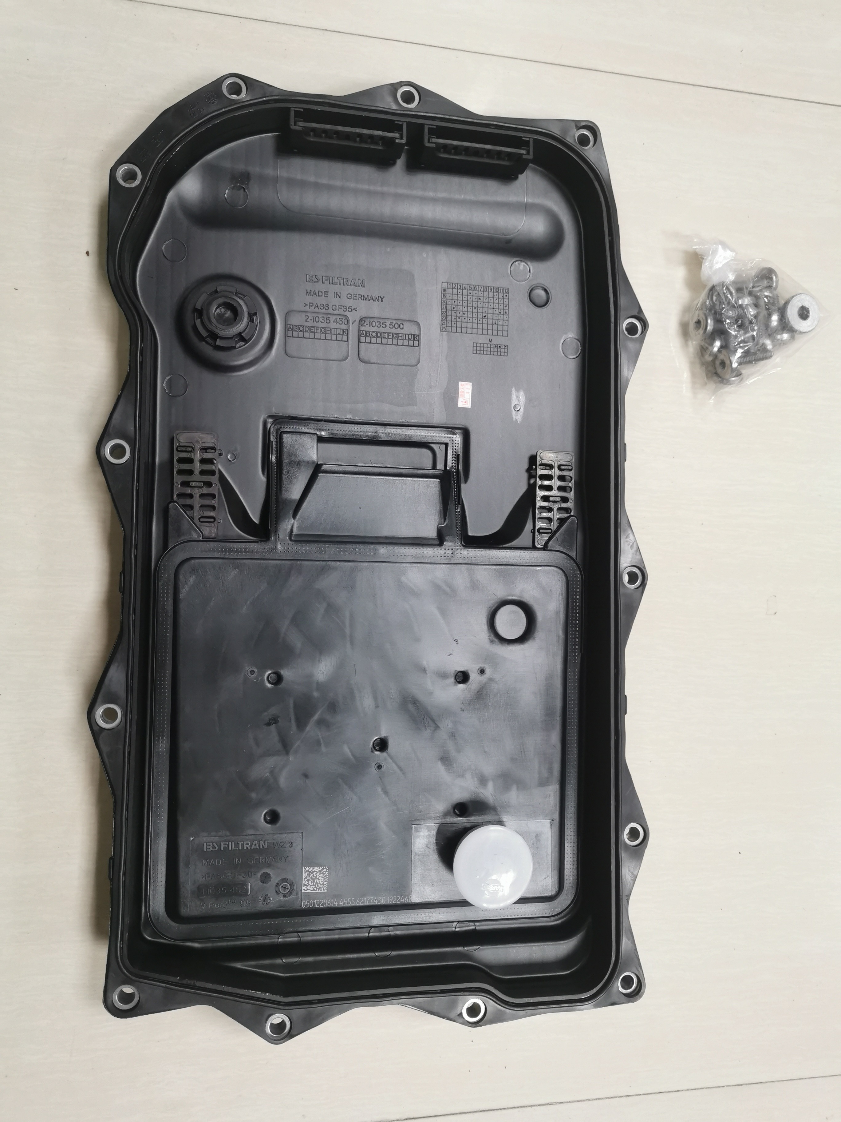 Oem 673003178 Automotive Engine Oil Pans For Maserati Ghibli