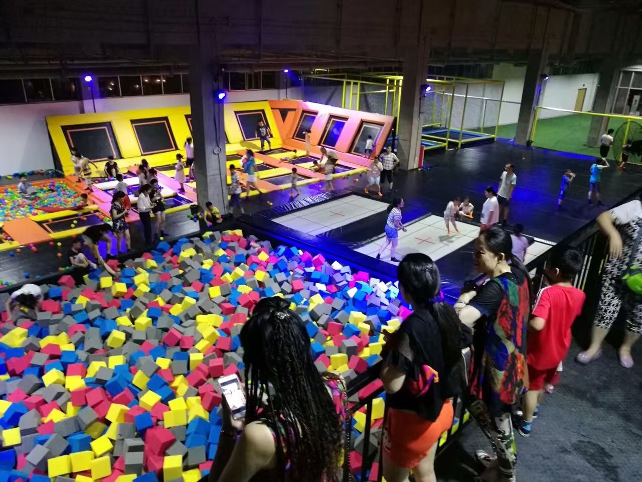 235M2 2017 Jumping Fitness Square Kids Cheap Sky Zone Indoor Trampoline Park Tremendous Multi-function Trampoline Park