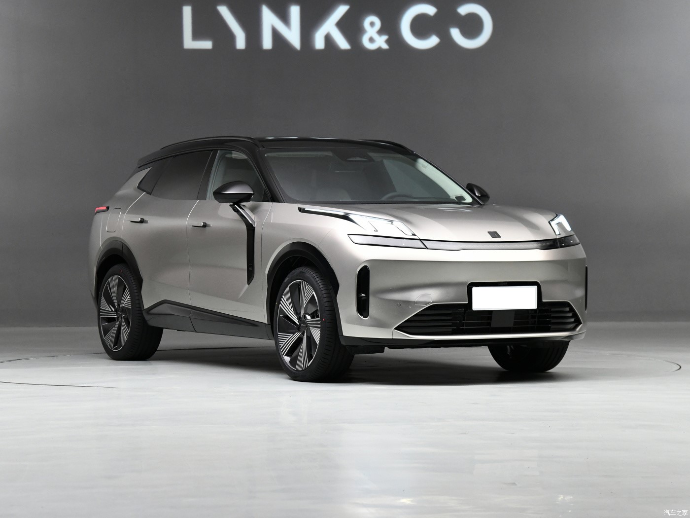 Lynk Co 08 2024 Version 03 06 02 09 2023 EM-P Time Limited Edition Ternary Lithium Car with EM-P Technology