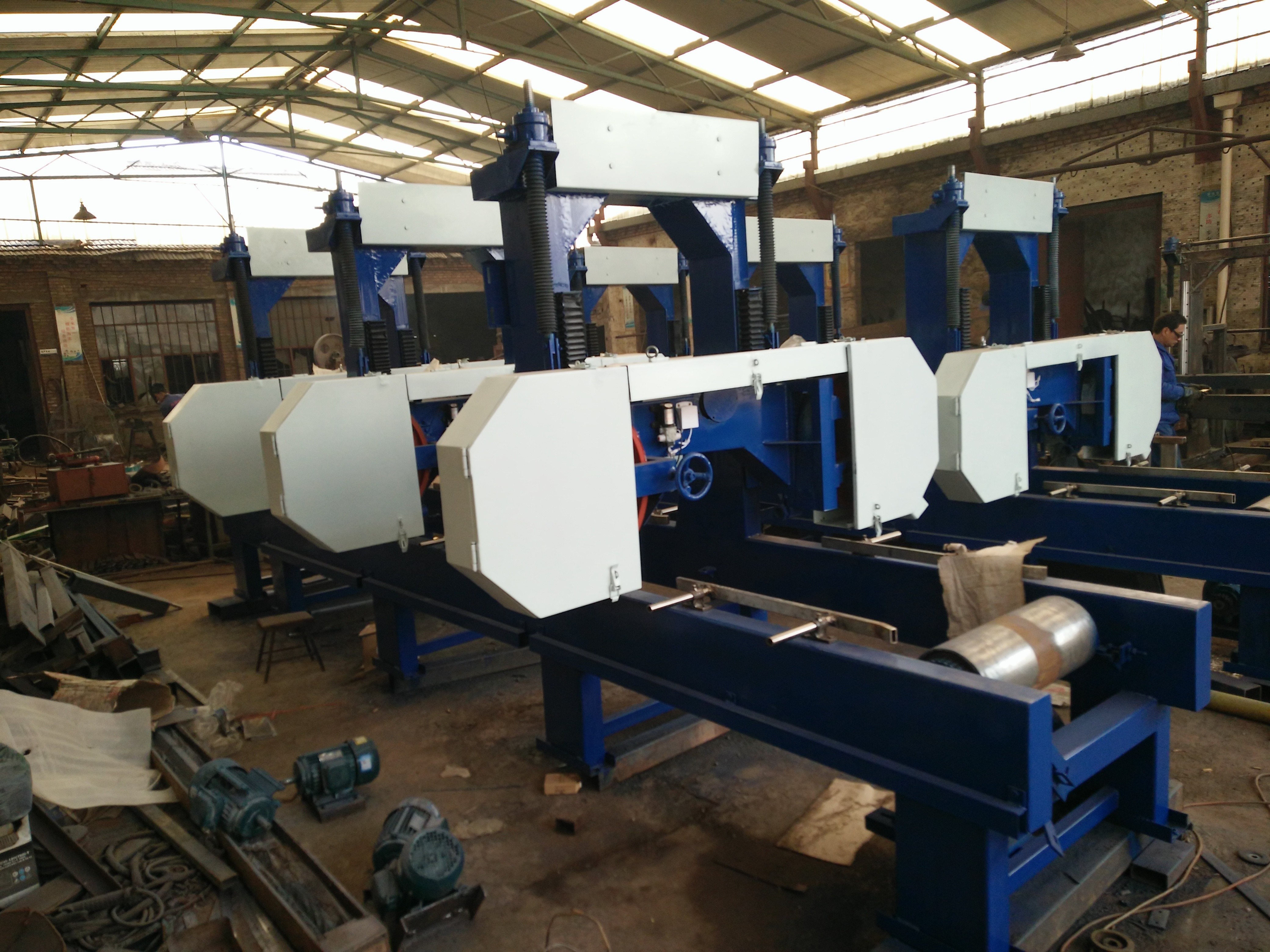 Multiple Blades Horizontal Band Saw Resaw For Processing Timber