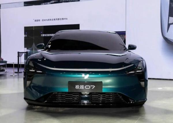 Hottest Beijingauto Show Jiyue07 200kw Motorpower 27w；.S PURE ELECTRIC CAR With