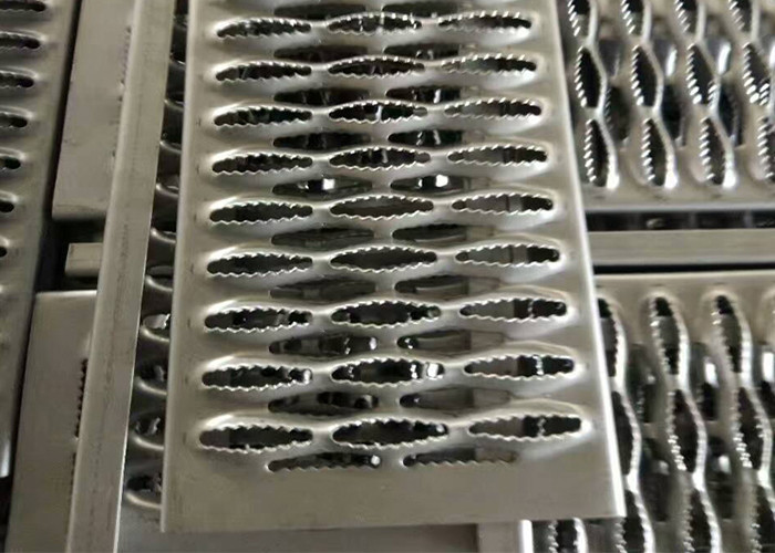 2.5mm Thickness Perforated Metal Plate For Flooring Laying