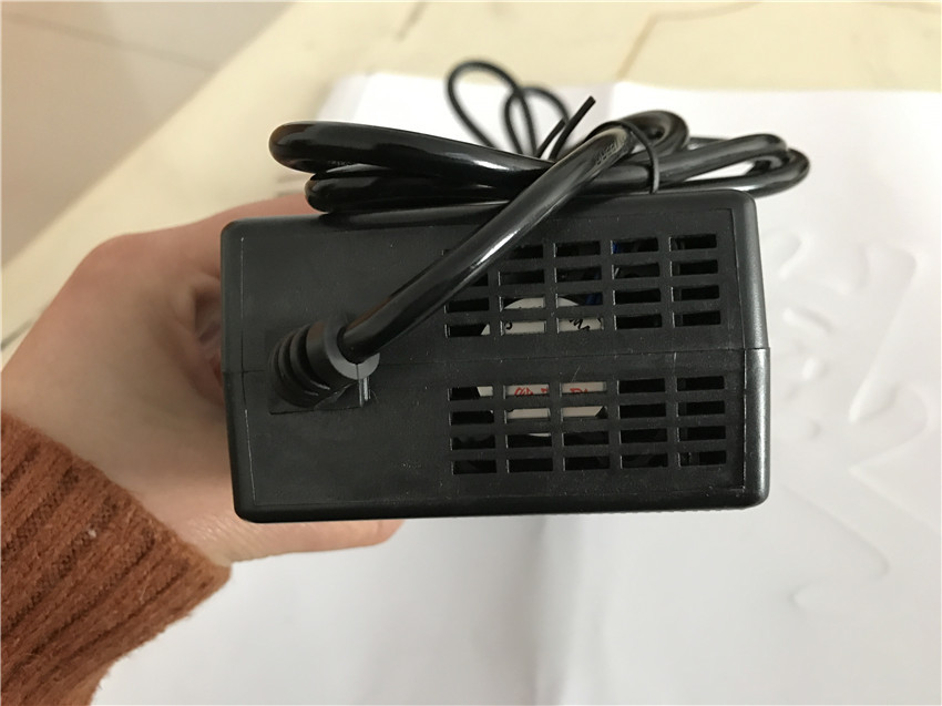 DC 42V 36V 12Ah 13Ah 14ah 10Ah 11Ah Electric Motorcycle Battery Charger