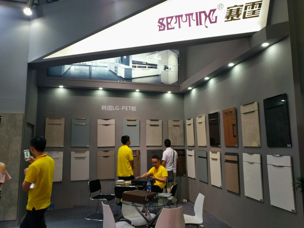 Anti scratch 19mm high gloss acrylic laminated MDF panel made in China