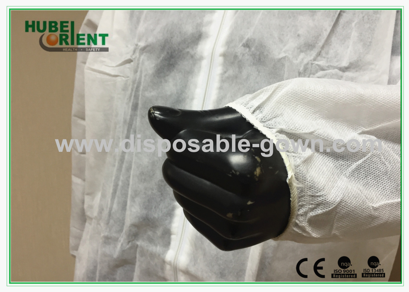Protective Clothing PP Disposable Lab Coats For Laboratory With Zip closure