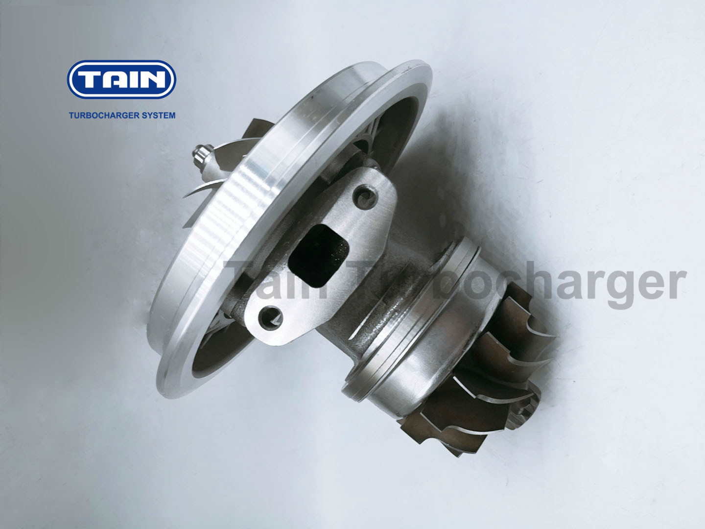 H1E Turbocharger Cartridge CHRA 3528789 3531663 For DFM Truck / Bus 6CTA Cummins 6CTA