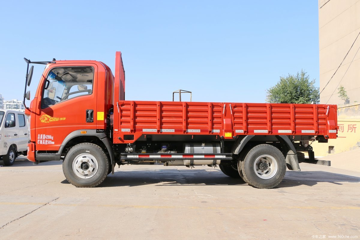 Customized 4x2 Dump Truck Mining Truck Tipper Truck 4x4 with 3856 cc Displacement