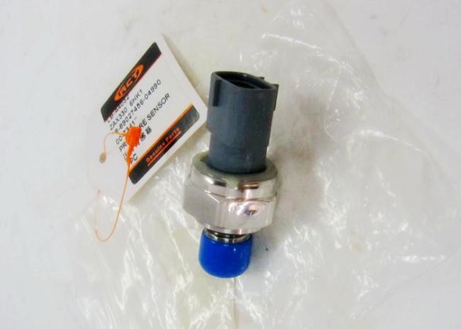 ZAX330 6HK1 Hitachi Excavator Parts / Hitachi Pressure Sensor 8-89027456-0 499000-7341