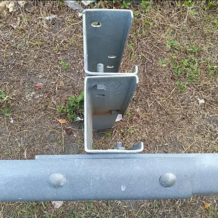 Highway Bolt And Nut for Multi-application Crowd Control Stanchion and Roadway Safety