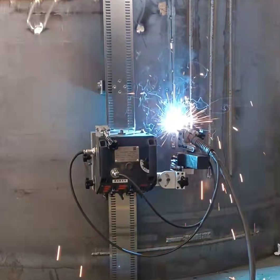 Hot Sale Straight and Flexible Track Tank Welder with Magnetic Function