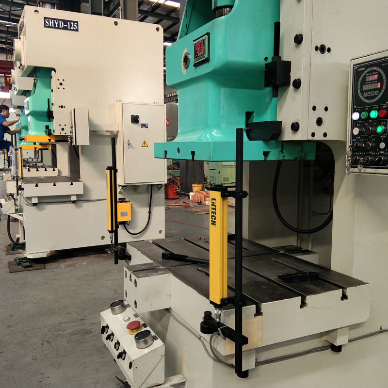 C Type 125T 25T 45T CNC Hydraulic Punching Press Machine Automatic