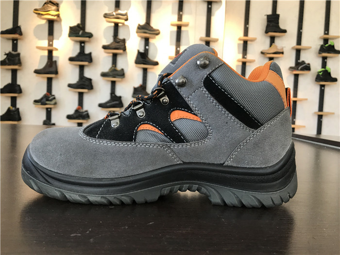 Customized Waterproof Safety Boots / Casual Steel Toe Shoes Beautiful Bottom Pattern