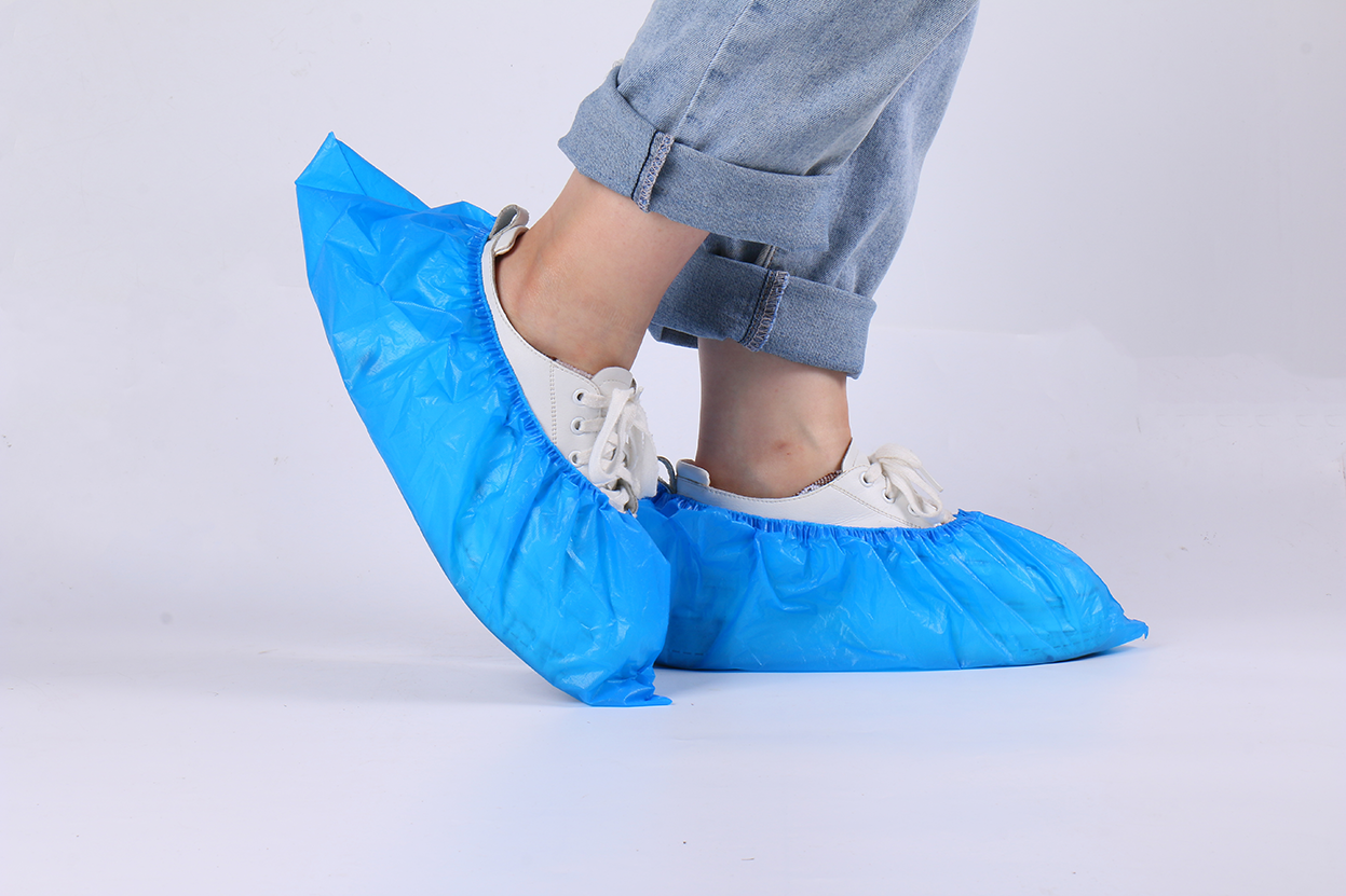 Waterproof Disposable Elastic CPE Shoe Cover with Anti-slip pattern For Lab And Cleanroom